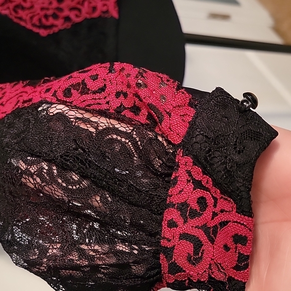 GRACIA Lace Blouse - Picture 3 of 6